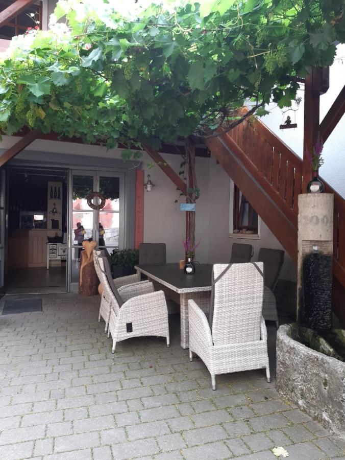 Weingut Engelhardt Apartamento Rottingen Exterior foto